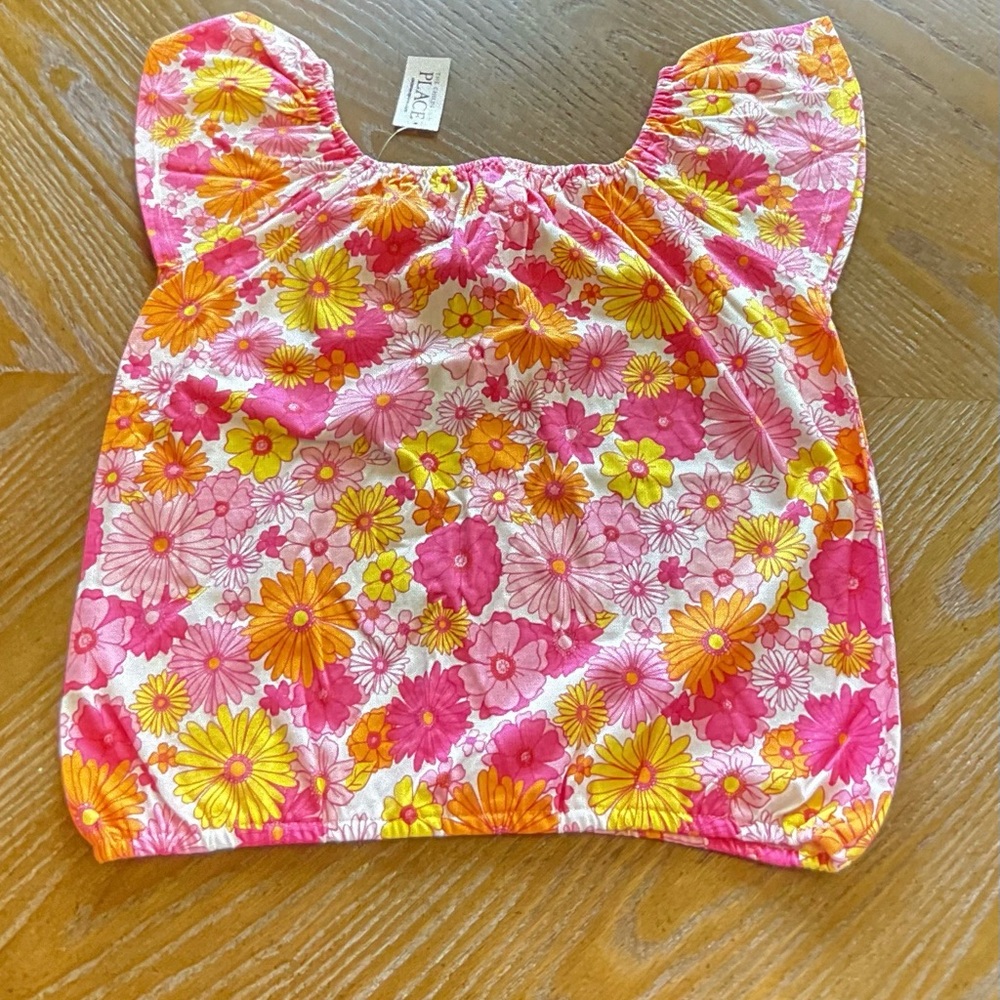 **SOLD ** Colorful Kids Clothing Bundle - Picture 5 of 16